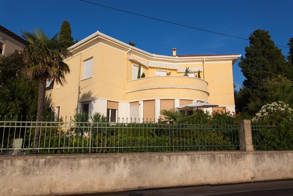 Apartment Ira Zadar Oda fotoğraf